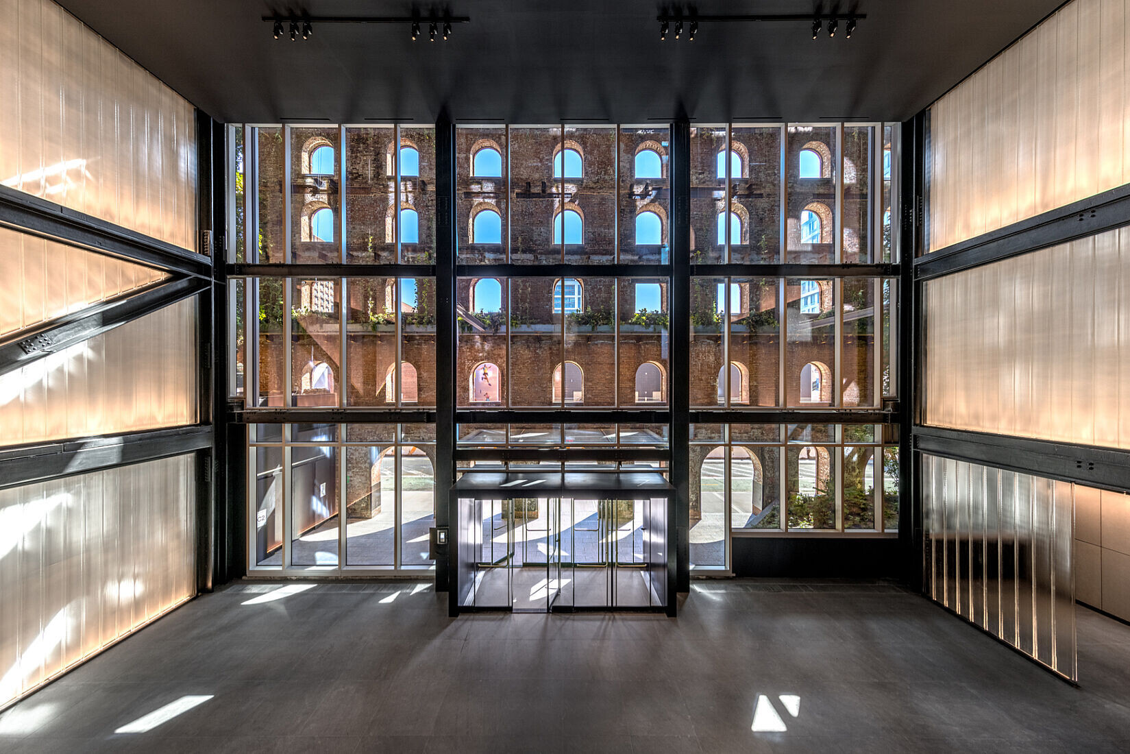 photo_credit Max Touhey