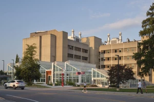 McMaster Uni LSBB Renovation + New Greenhouse