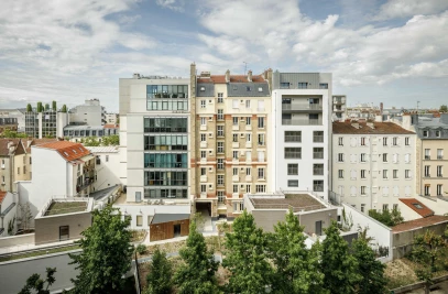 Immeuble de logements et commerces